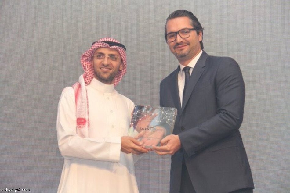 الأولمبية السعودية تفوز بجائزة أفضل فريق استقطاب مواهب