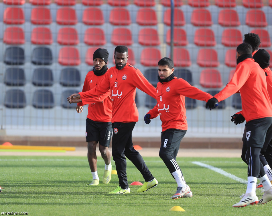 بيدرو يبدأ مهمته مع الرائد