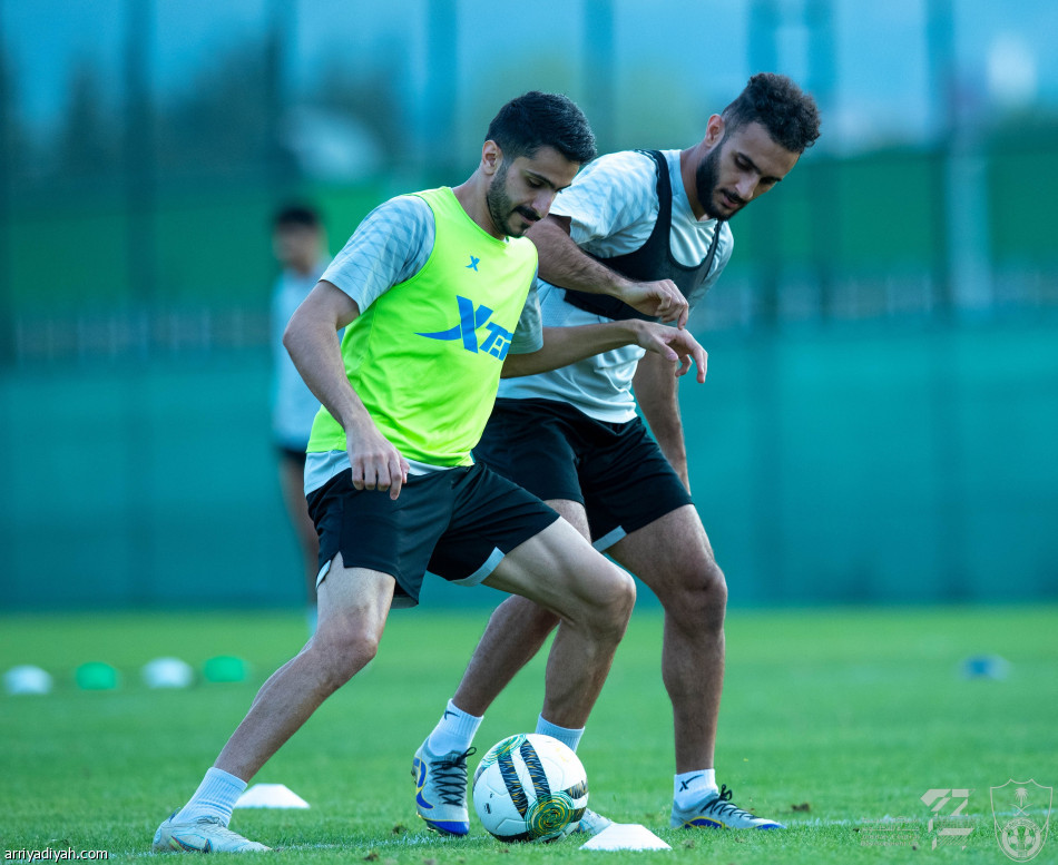 سيبولدي يقوي عضلات الأهلاويين