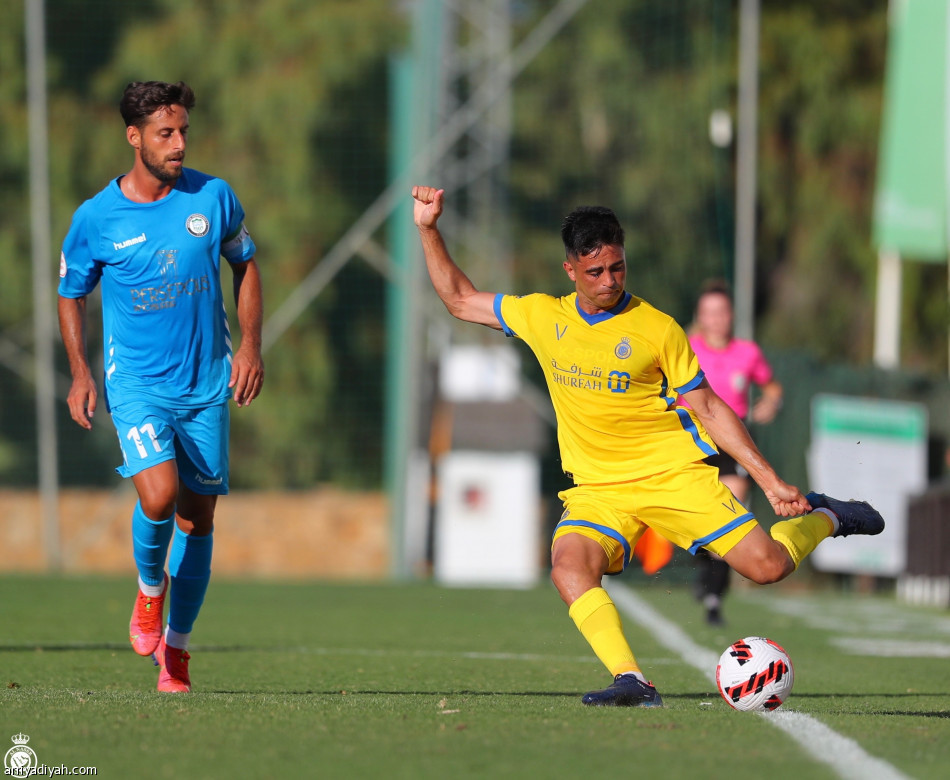 النصر يكسب توريمولينوس في دقيقتين