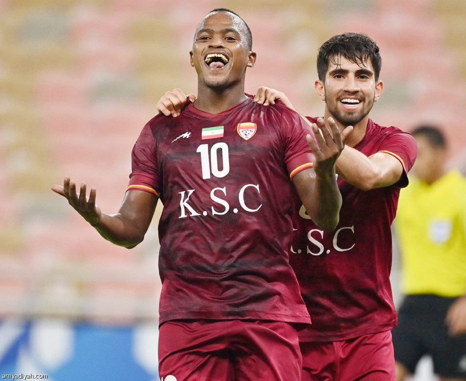 بثمانية شباب الأهلي..
تاريخية إماراتية