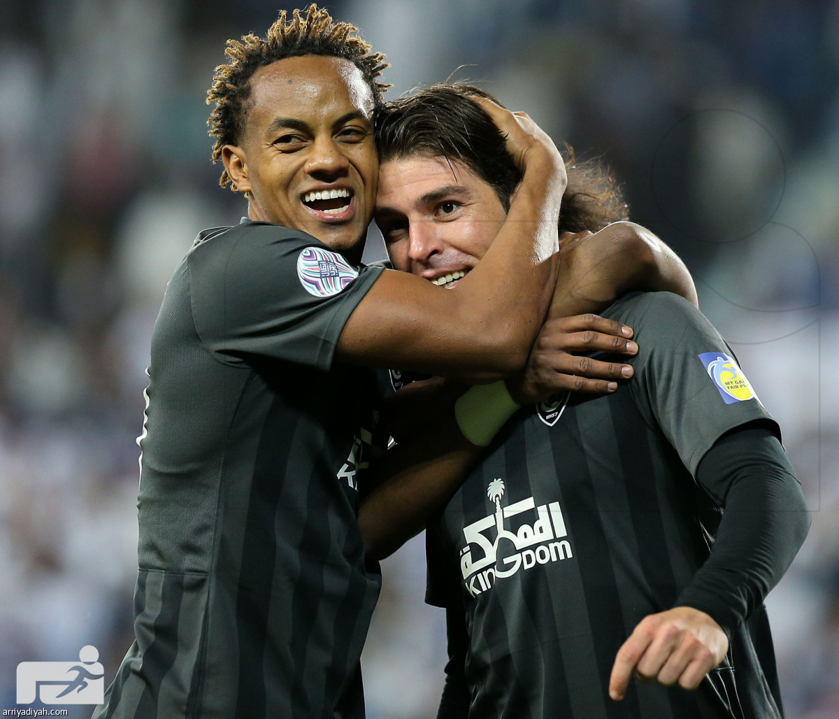 الأزرق يقترب