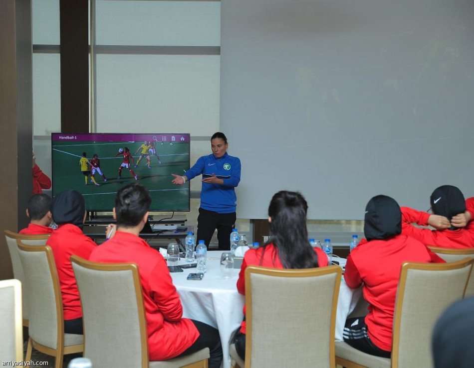 ختام دورة الحكمات بمشاركة أوزبكية وروسية