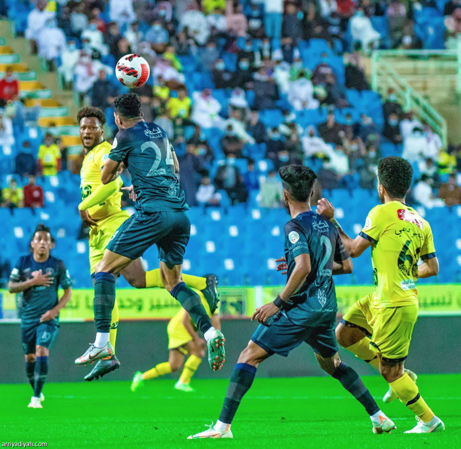 بـ9 لاعبين.. التعاون يصمد أمام الفتح