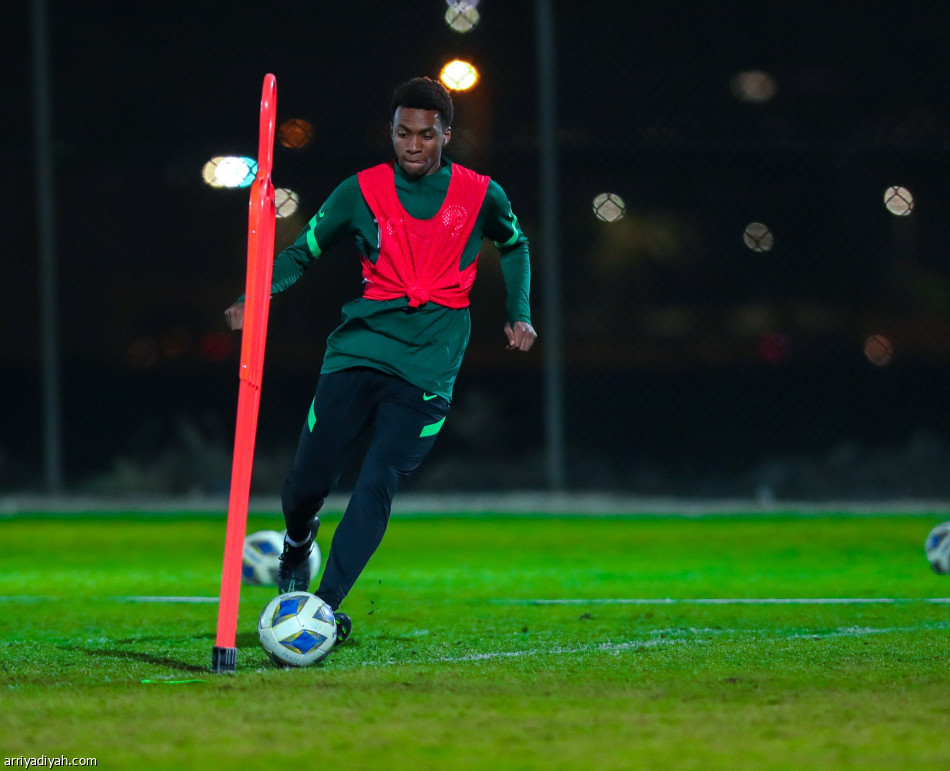 غدا.. أخضر الناشئين ينشد ذهب غرب آسا