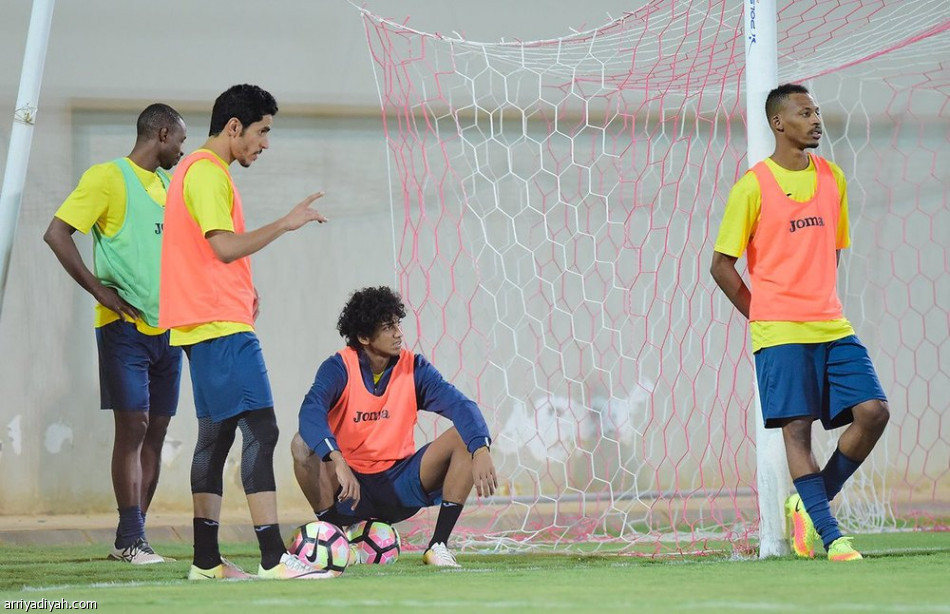داريو يقود تدريبات التعاون بعد عودته