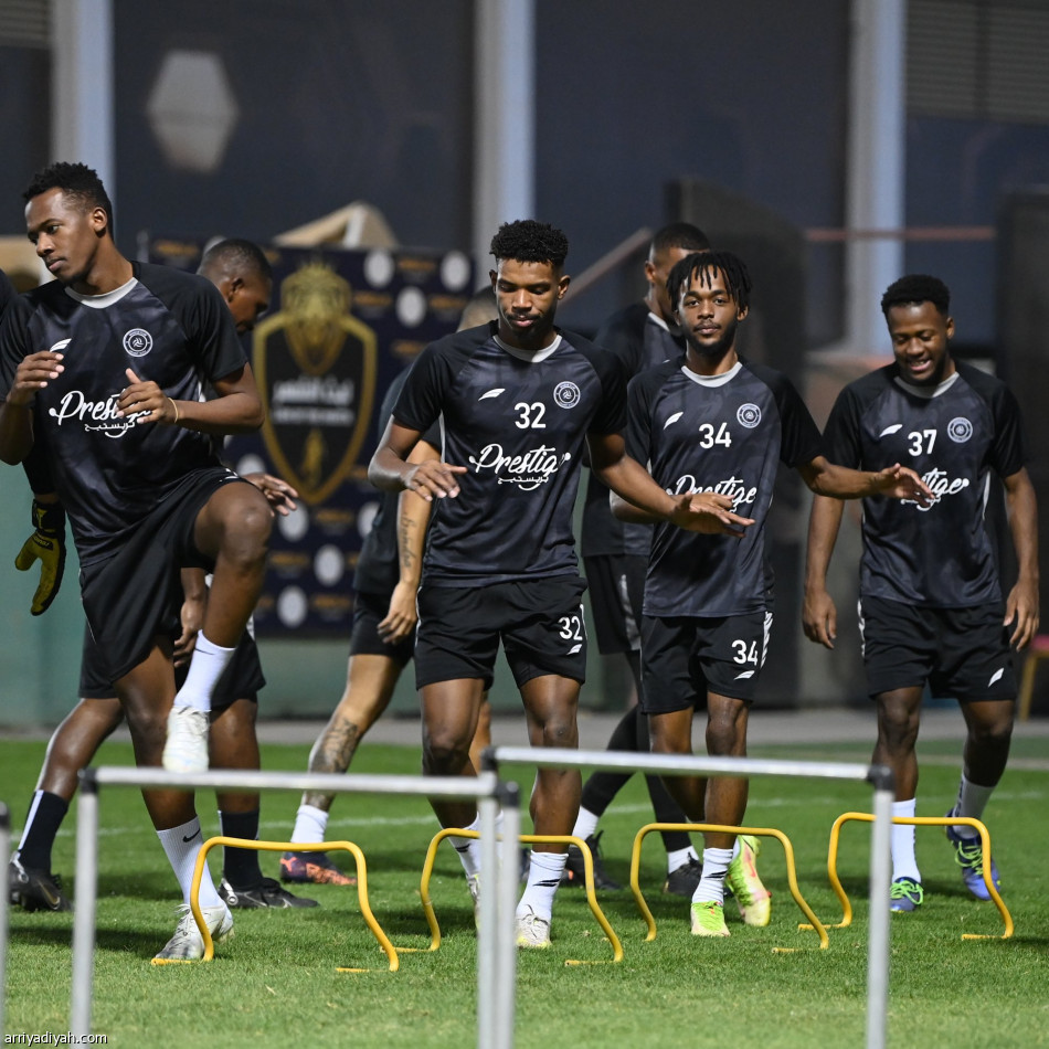 الشباب يفتح ملف الأهلي