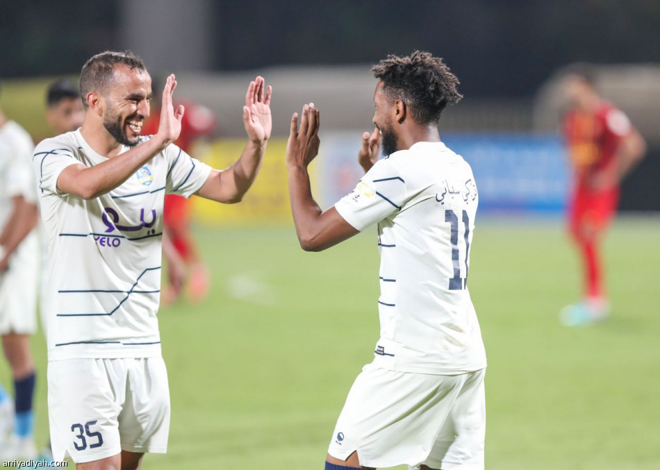 العين يعطل القادسية في «يلو»