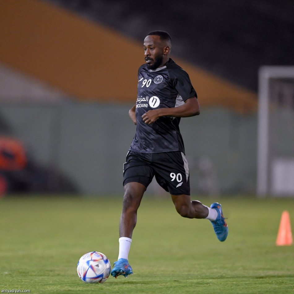 المولد ينتظم في تدريبات الشباب