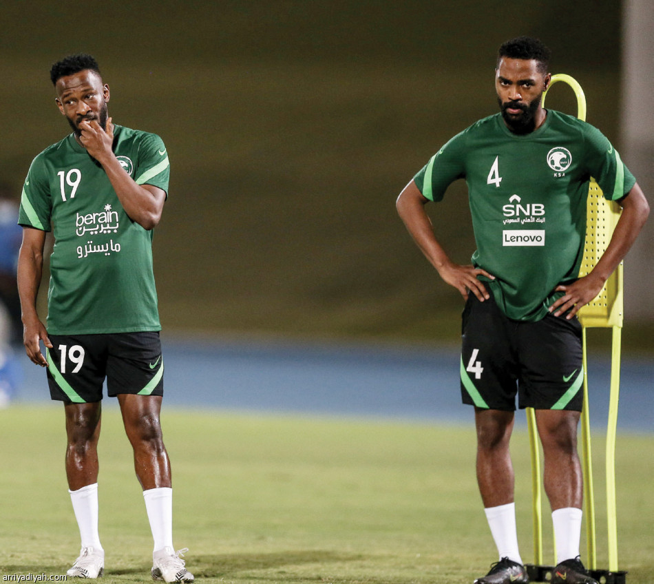 دوليون سابقون:
غريب يثبّت خطة الأخضر