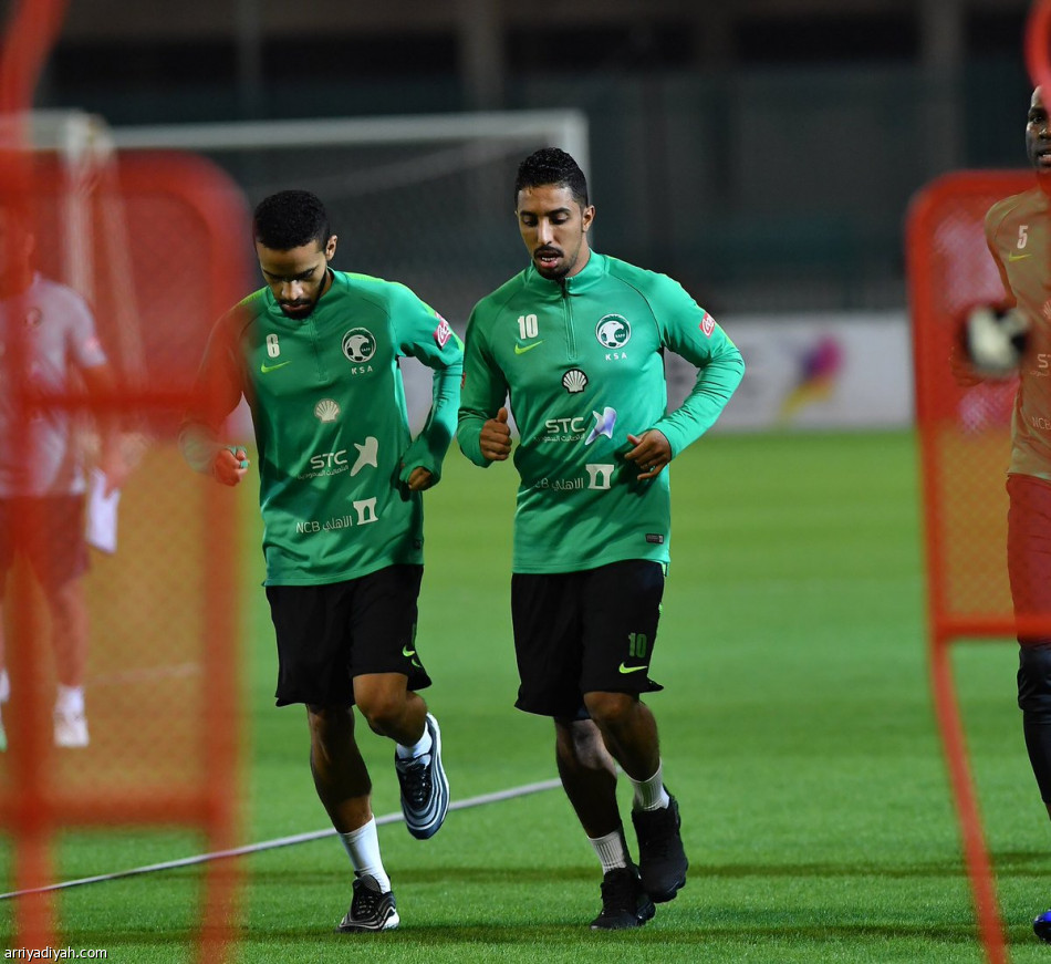 بيتزي يفتح ملف آسيا من الدمام