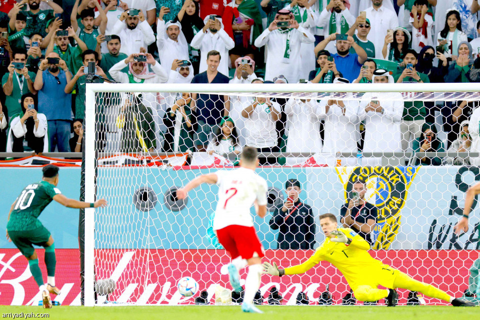 بعد 298 يوما.. 
الأخضر 
يخفق