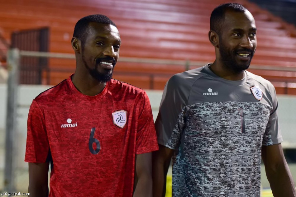 كريري يشارك في تدريبات الشباب