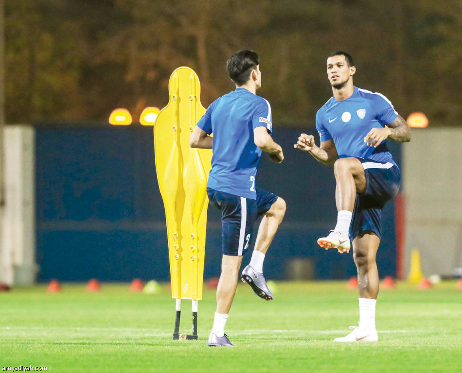 الهلال 
تسديد ومراوغة