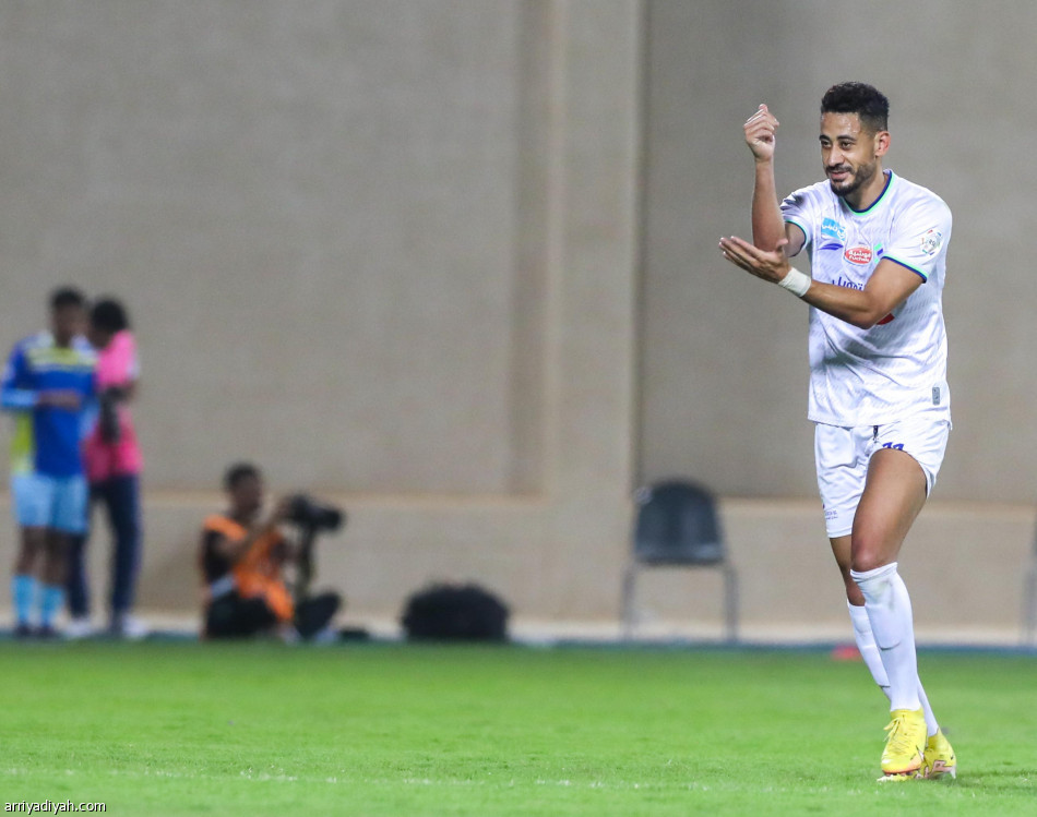 الفتح يكتسح الباطن بخماسية