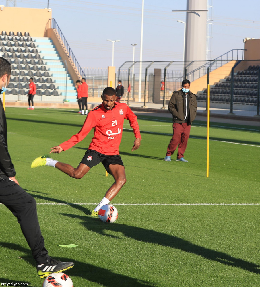 الجمعة.. الرائد يغادر إلى الأحساء