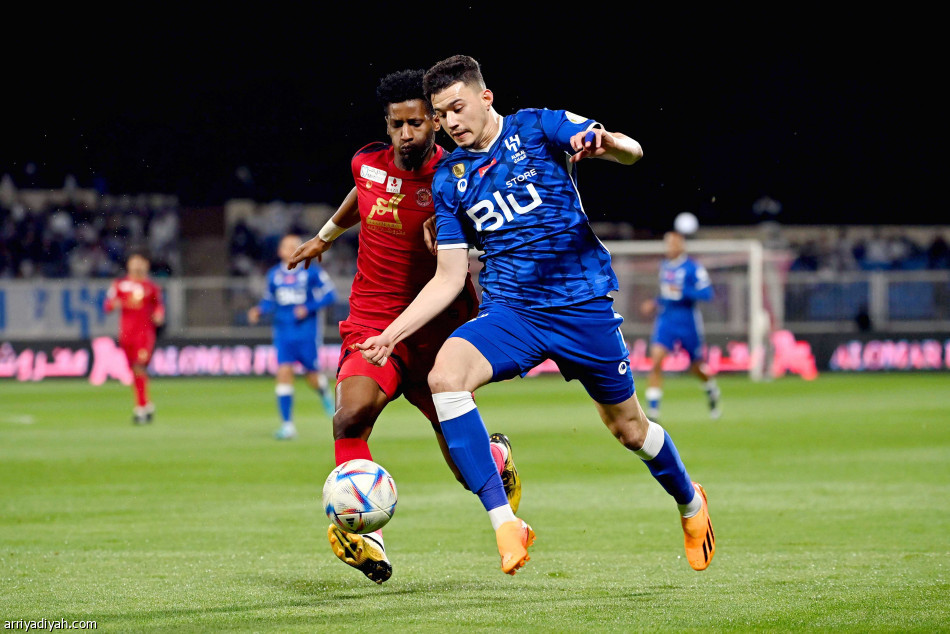 الهلال 
يحبط 
عادة ضمك