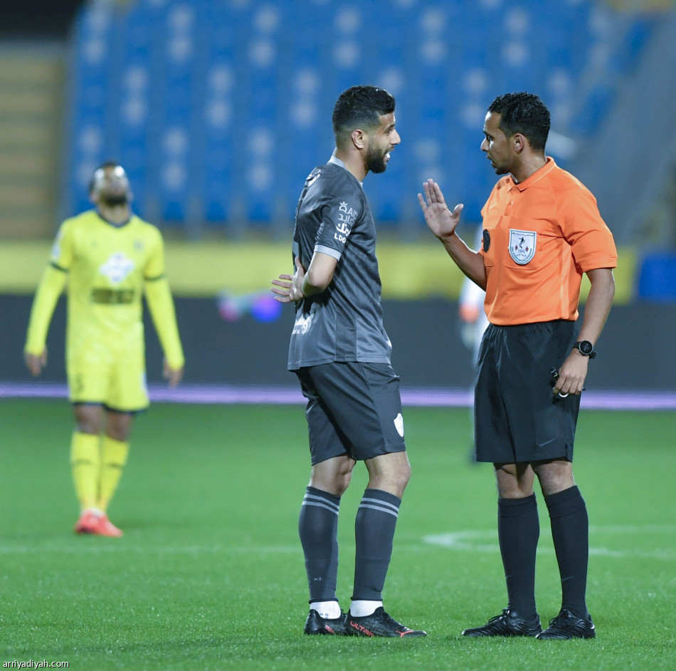 التعاون يحبط مفاجأة الطائي