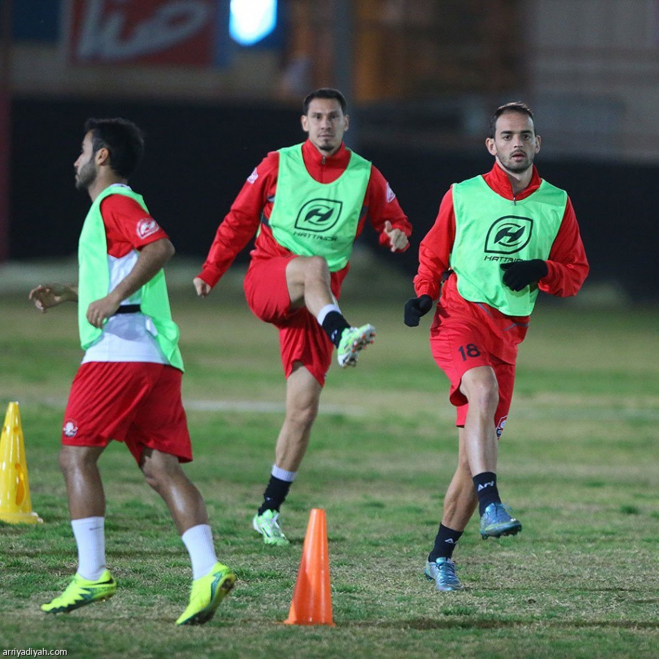 قبل مواجهة الباطن.. رئيس الرائد يحفز اللاعبين براتب شهر
