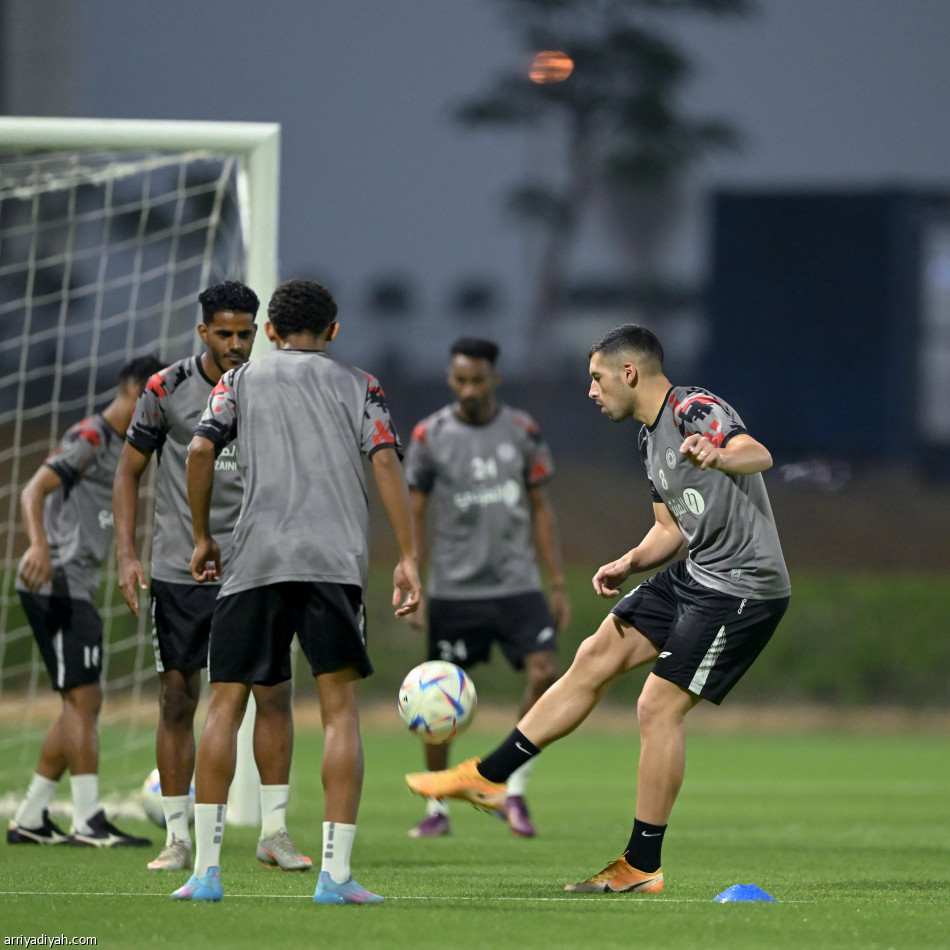 فهد المولد يلتحق بمعسكر الشباب