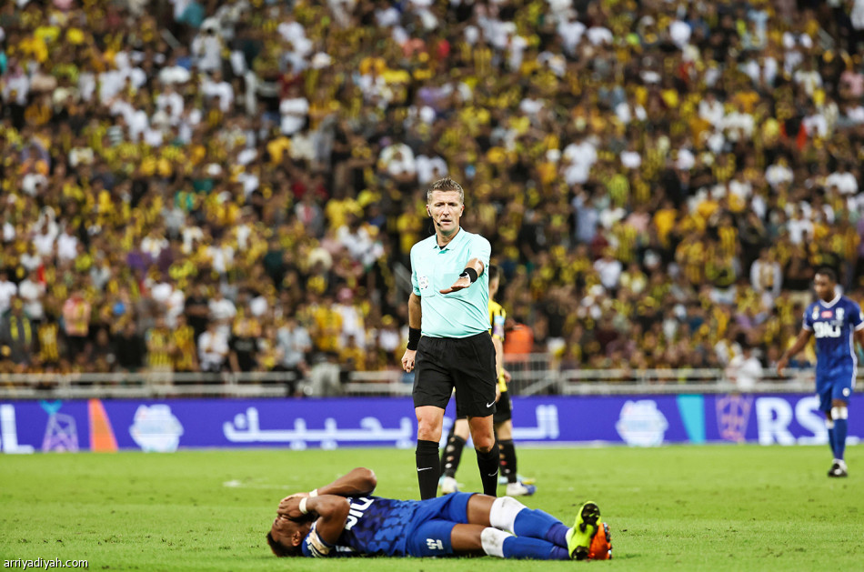 كورونادو
يمنح الهلال الفوز