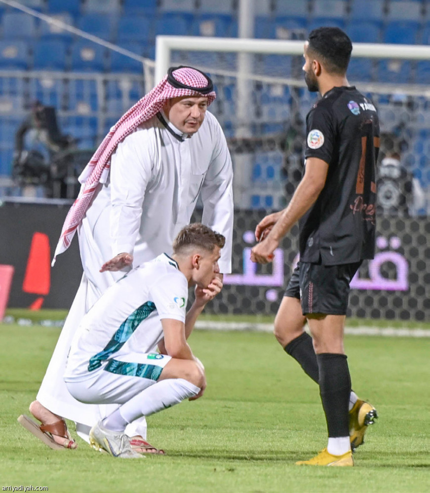 سقوط تاريخي..
أول بطل يهبط