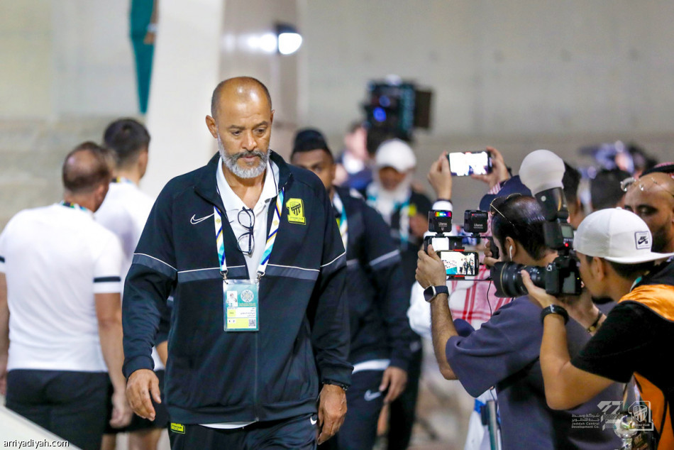 قبل الصفاقسي.. ساعة
تجهز بنزيما ورفاقه