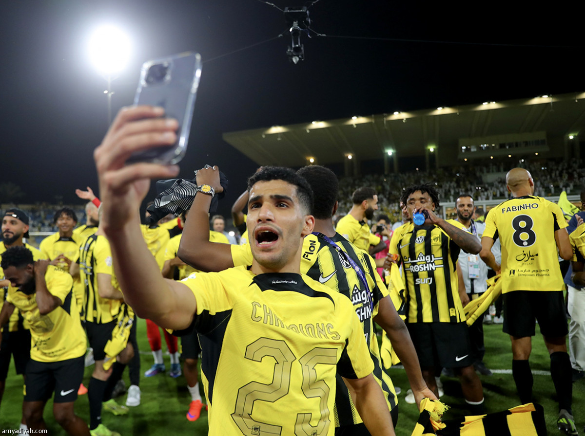 «النمور» تحتفل