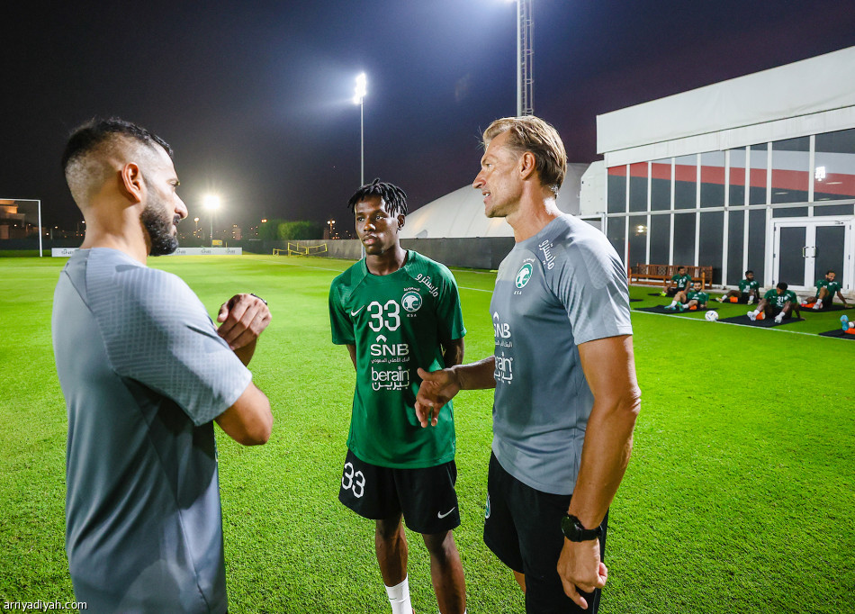 رينارد يلغي السرية