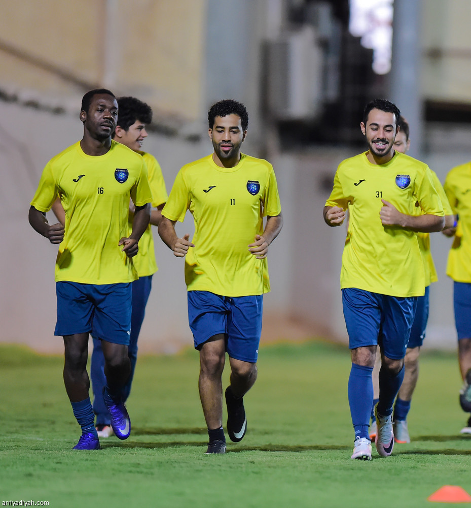 التعاون يواصل تمارينه ويلاقي الهلال السبت