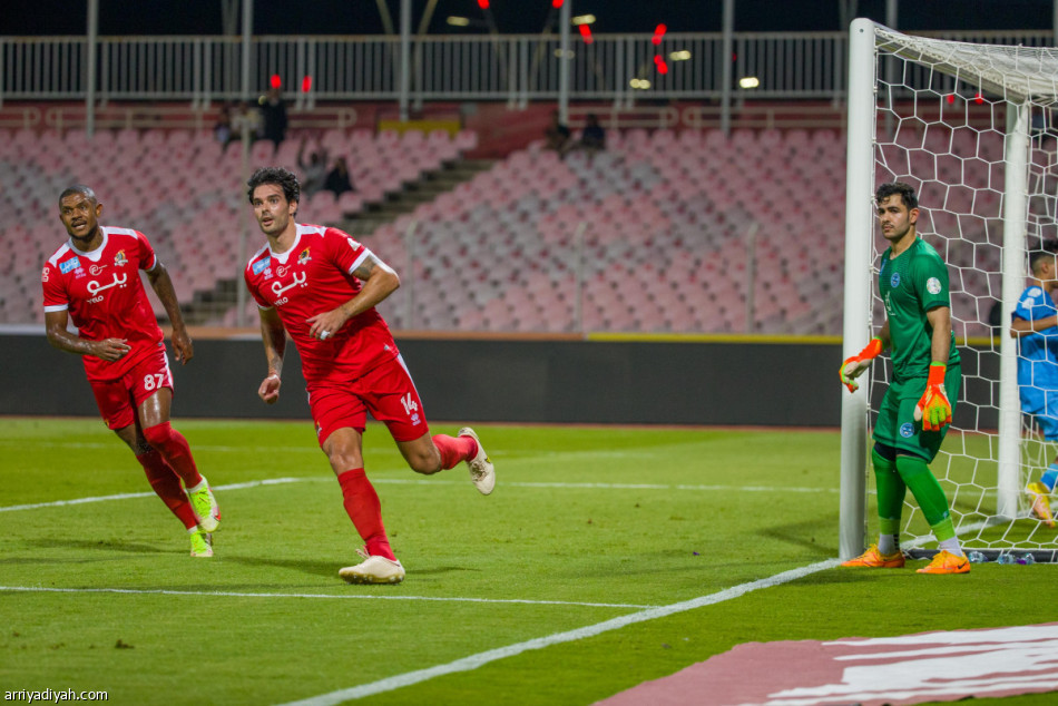 الوحدة يضاعف معاناة الباطن بثنائية