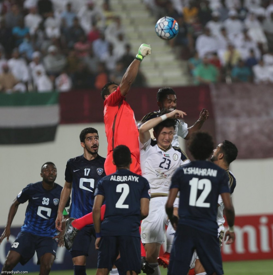 الهلال بعشرة لاعبين يرفض الخسارة أمام الوحدة الإماراتي