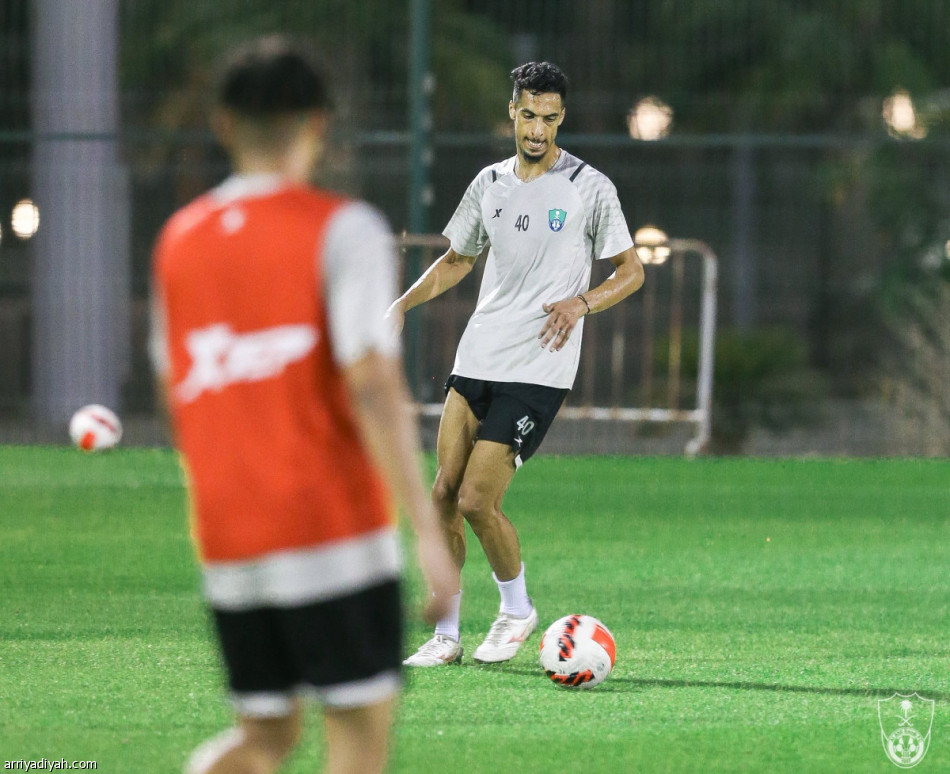 سيبولدي يرفع لياقة لاعبي الأهلي