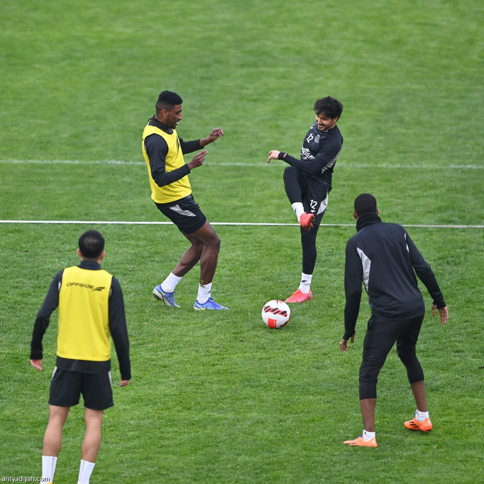 الشباب يخسر العمار قبل الأهلي وشاموسكا يجهز الهجوم