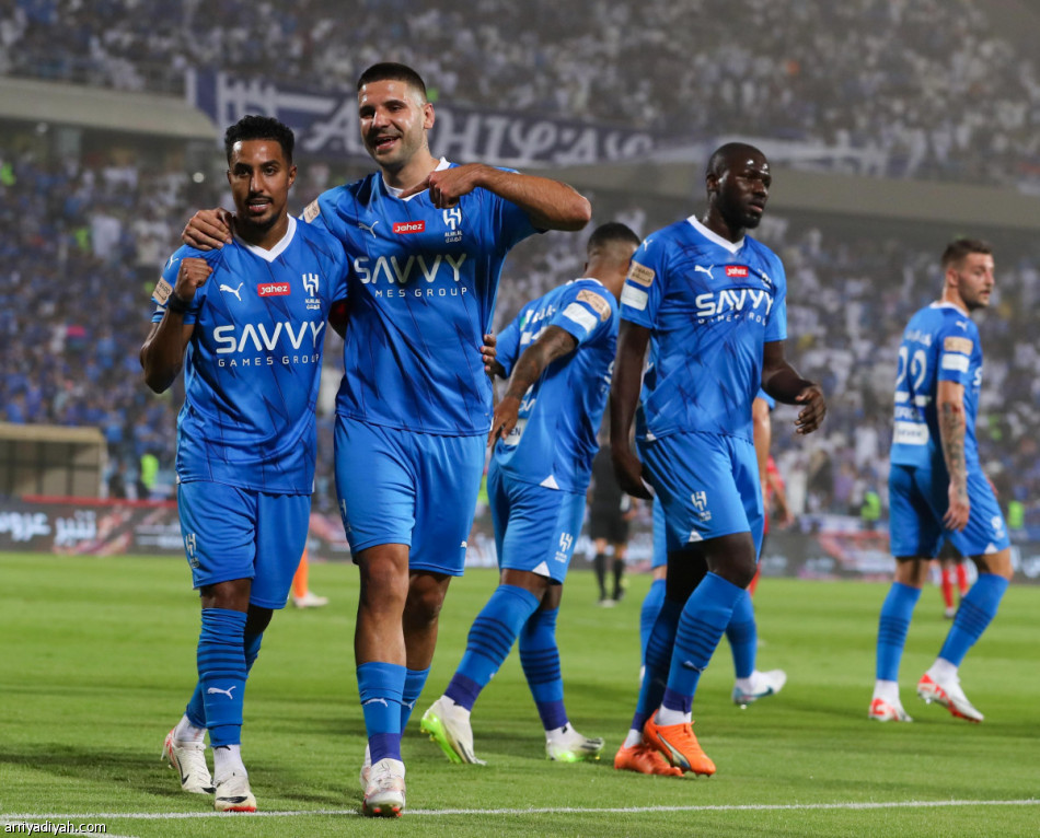 الهلال يمزق شباك الرياض في ليلة مشاركة نيمار