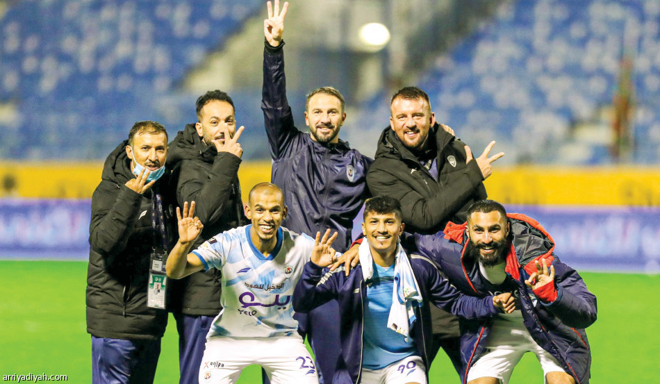 المرة الأولى..
الأرض تخذل أصحابها