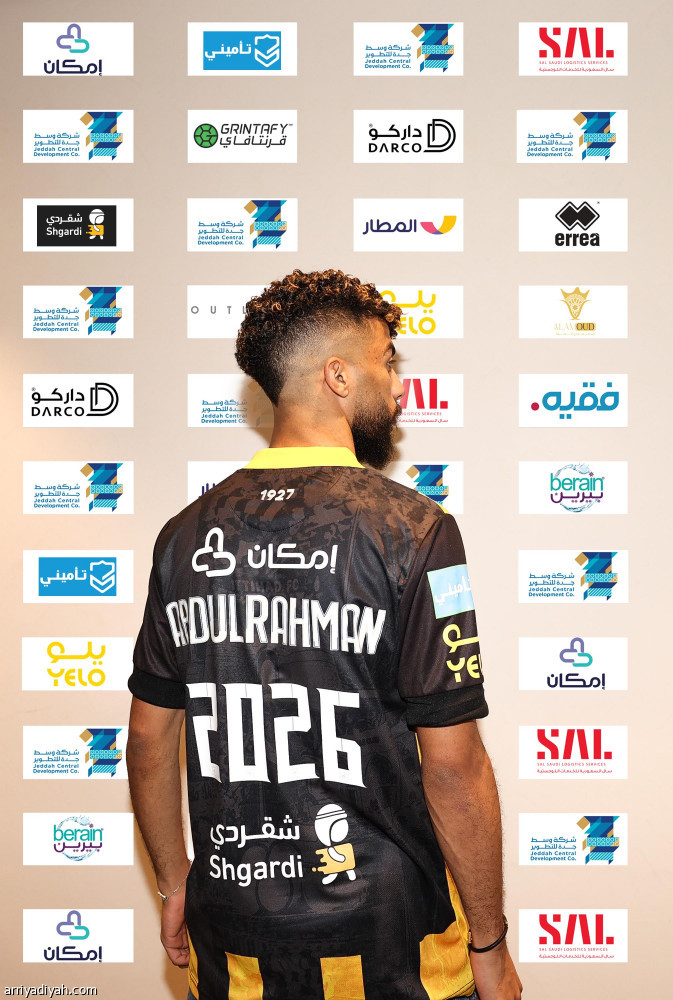 العبود.. اتحاديا حتى 2026