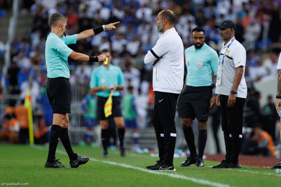 الهلال ينهض.. ويُكبد الاتحاد الخسارة الأولى