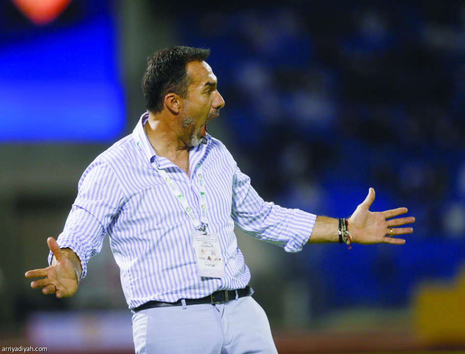 10 محطات قادت الهلال إلى الدوري
