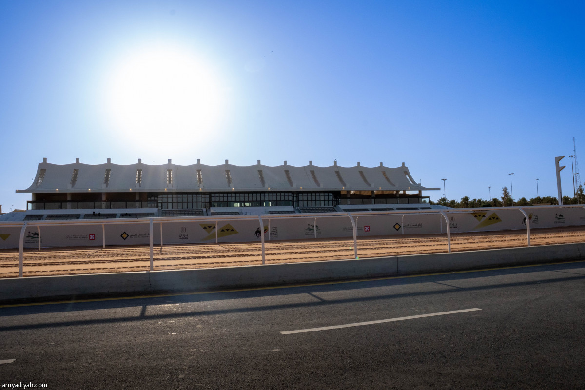 أرض الهجن جاهزة