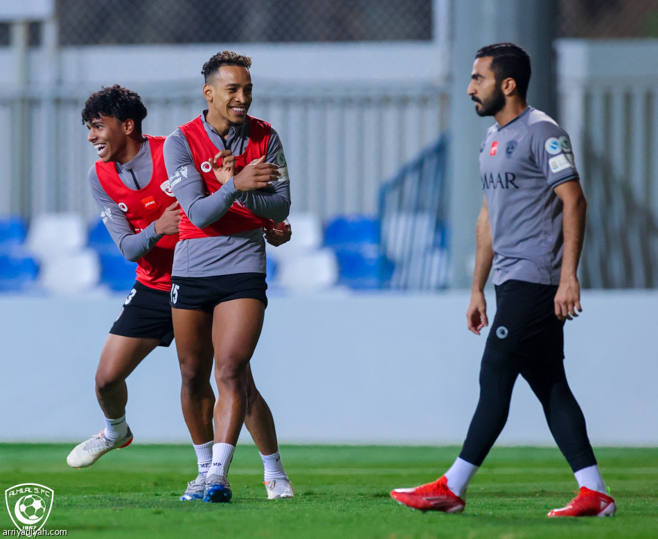 غدا.. الطائي بروفة الهلال الأخيرة للنهائي القاري