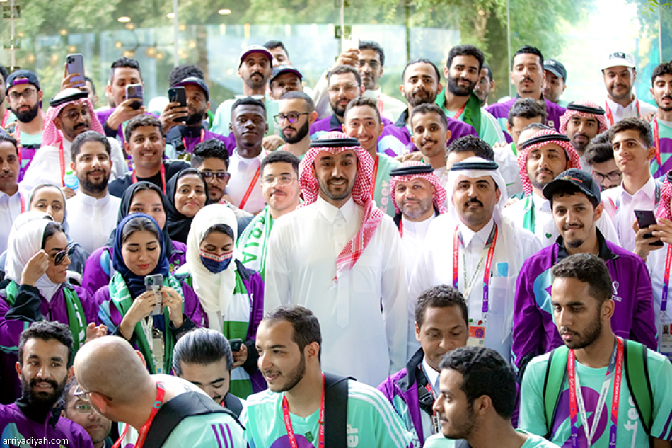 كثرة الغيابات
ترجح كفّة «النظري»