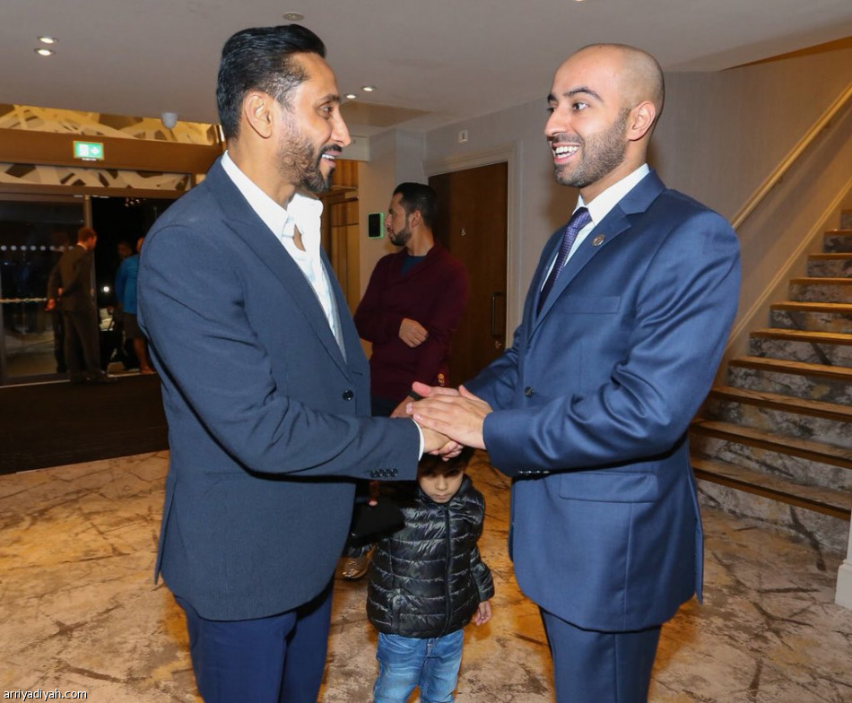 الهلال يصل لندن وسط استقبال جماهيري