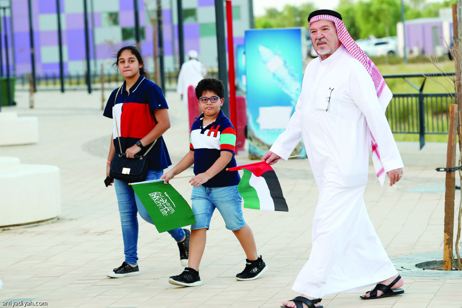 الإداريون يرفضون التعليق.. ولاعبون يلتزمون الصمت