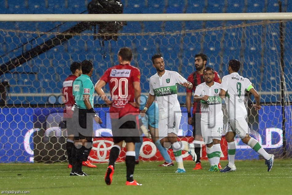 الأهلي يزاحم النصر على المركز الثاني