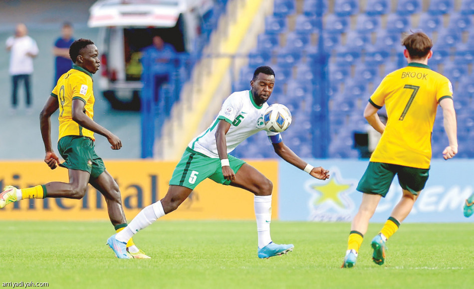 الأخضر
يبلغ النهائي الثالث