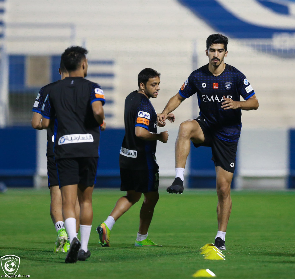 كاريلو والمعيوف يقودان تدريبات الهلال