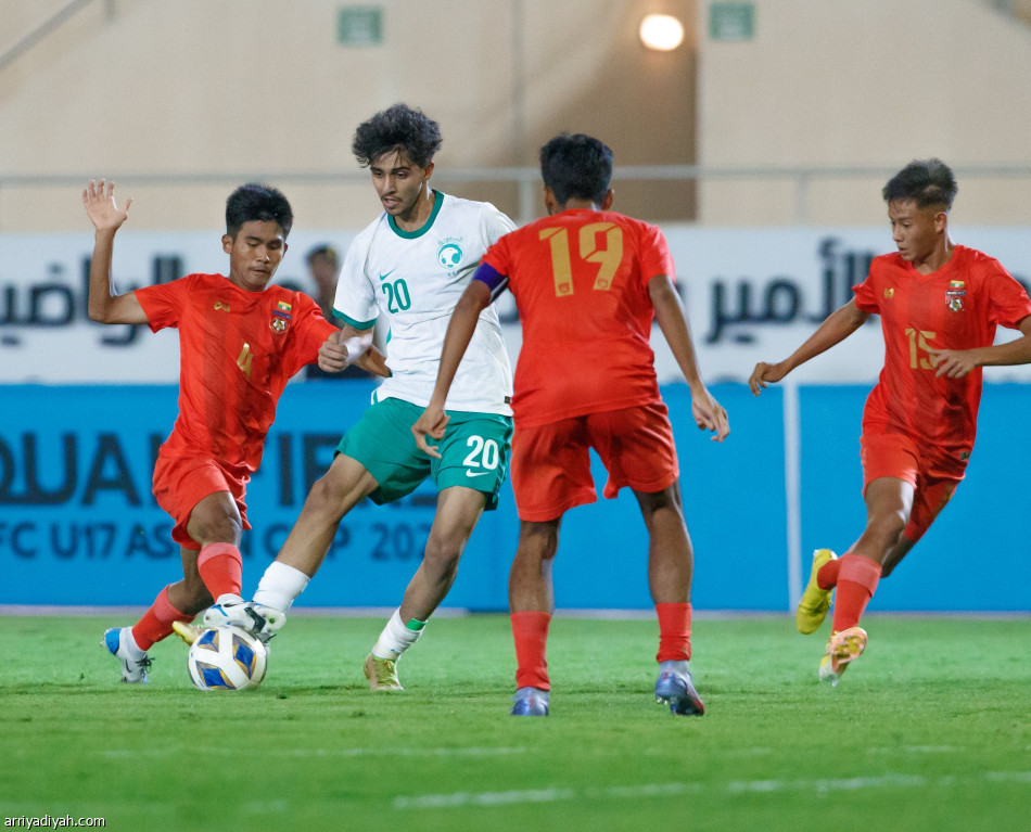 أخضر 17 يسحق ميانمار