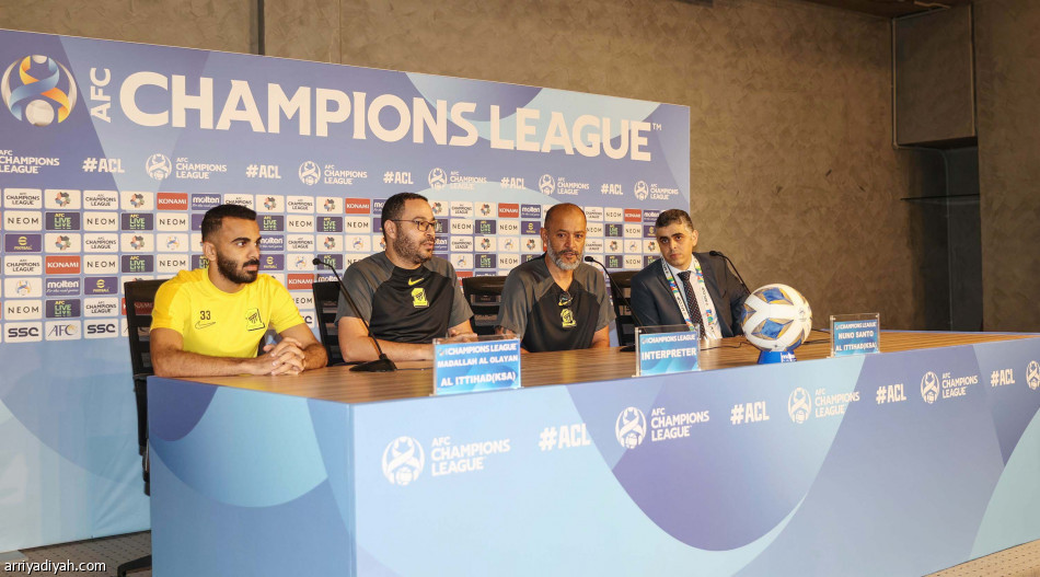 فابينيو وكادش وهوساوي
خارج المواجهة الآسيوية