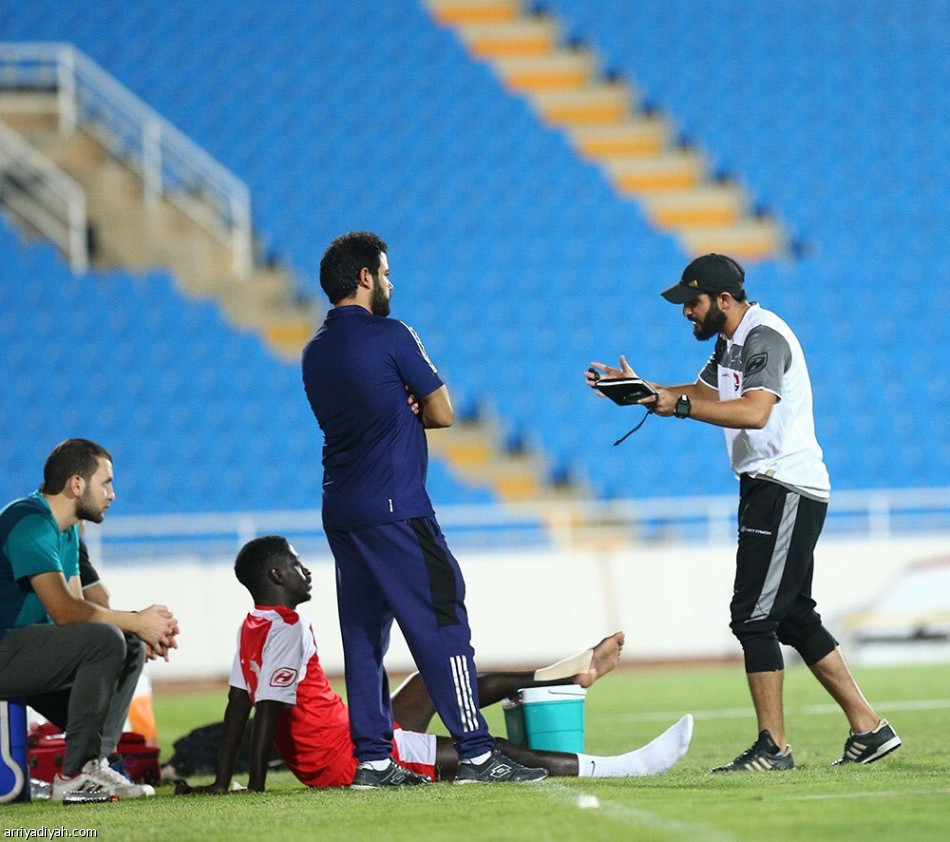 الهلال يستهل حملة الدفاع عن اللقب بمواجهة الرائد